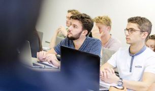 specialisation ecole de commerce 305x180 - Corporate Finance